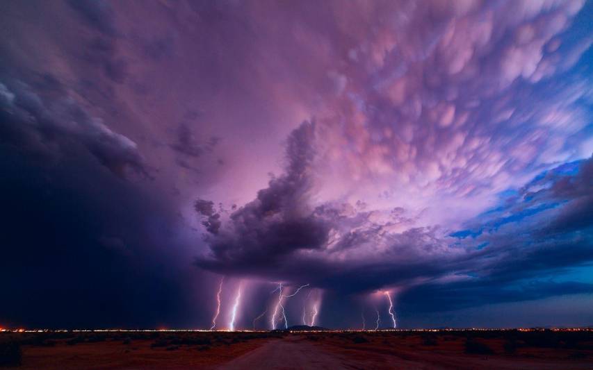 Amazing Lightning Strike Images