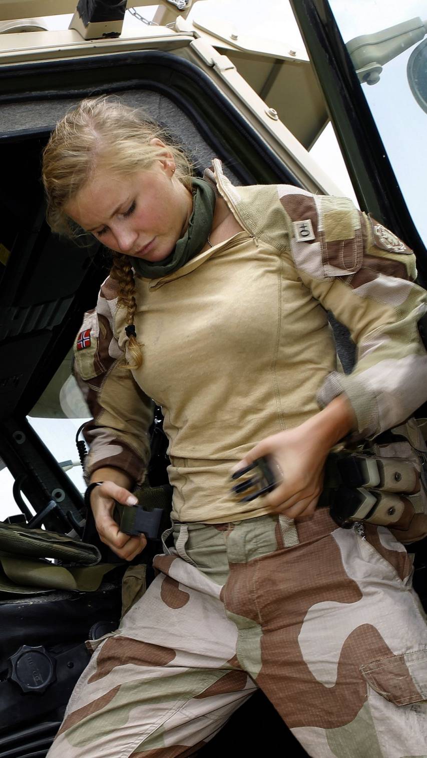 Soldier Women, Military iPhone Wallpapers