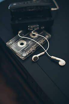 Nostalgic Music Picture Phone Wallpapers