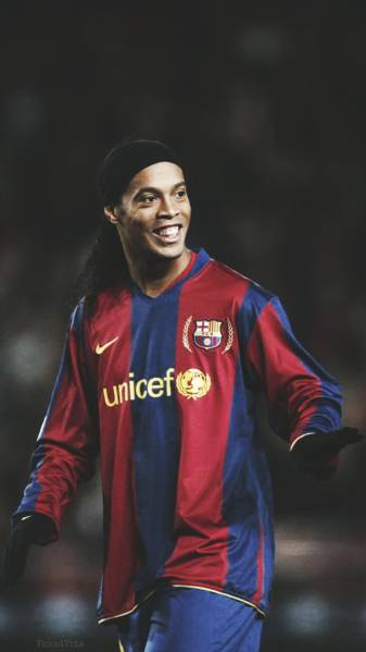 Download Ronaldinho hd Backgrounds for iPhone