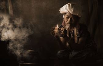 Stoner, Chinese Girl Smoking weed Wallpaper